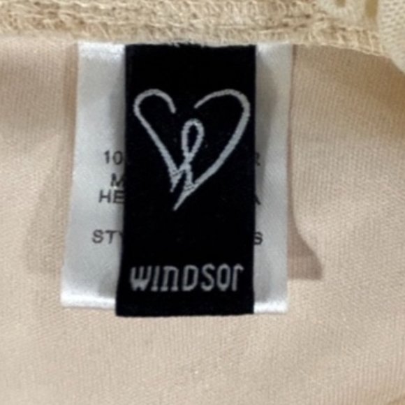 Windsor Women's Cream Colored Padded Clasp Secured Bustier Size Small - Picture 8 of 12